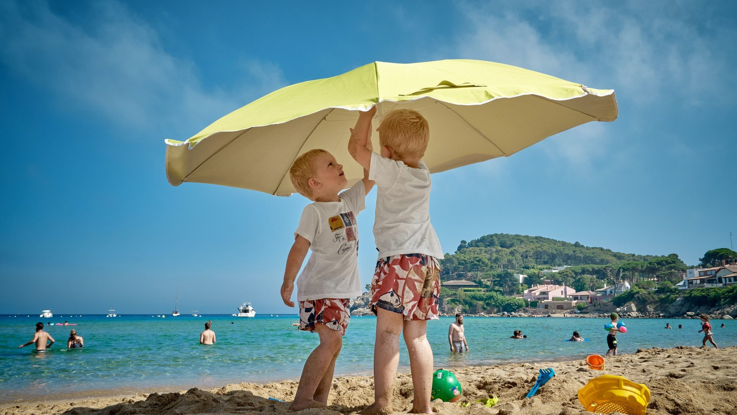 International removals from the UK to Spain
