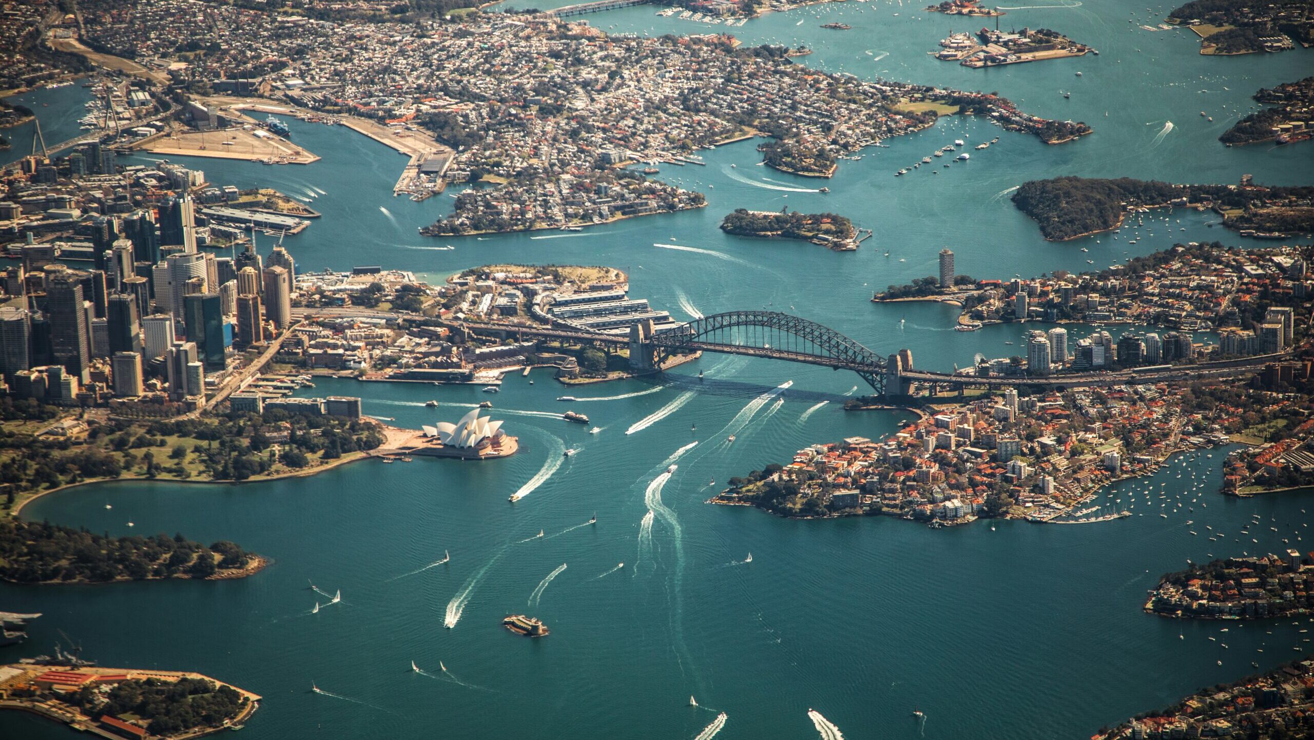 UK to Australia removals – Sydney Harbour
