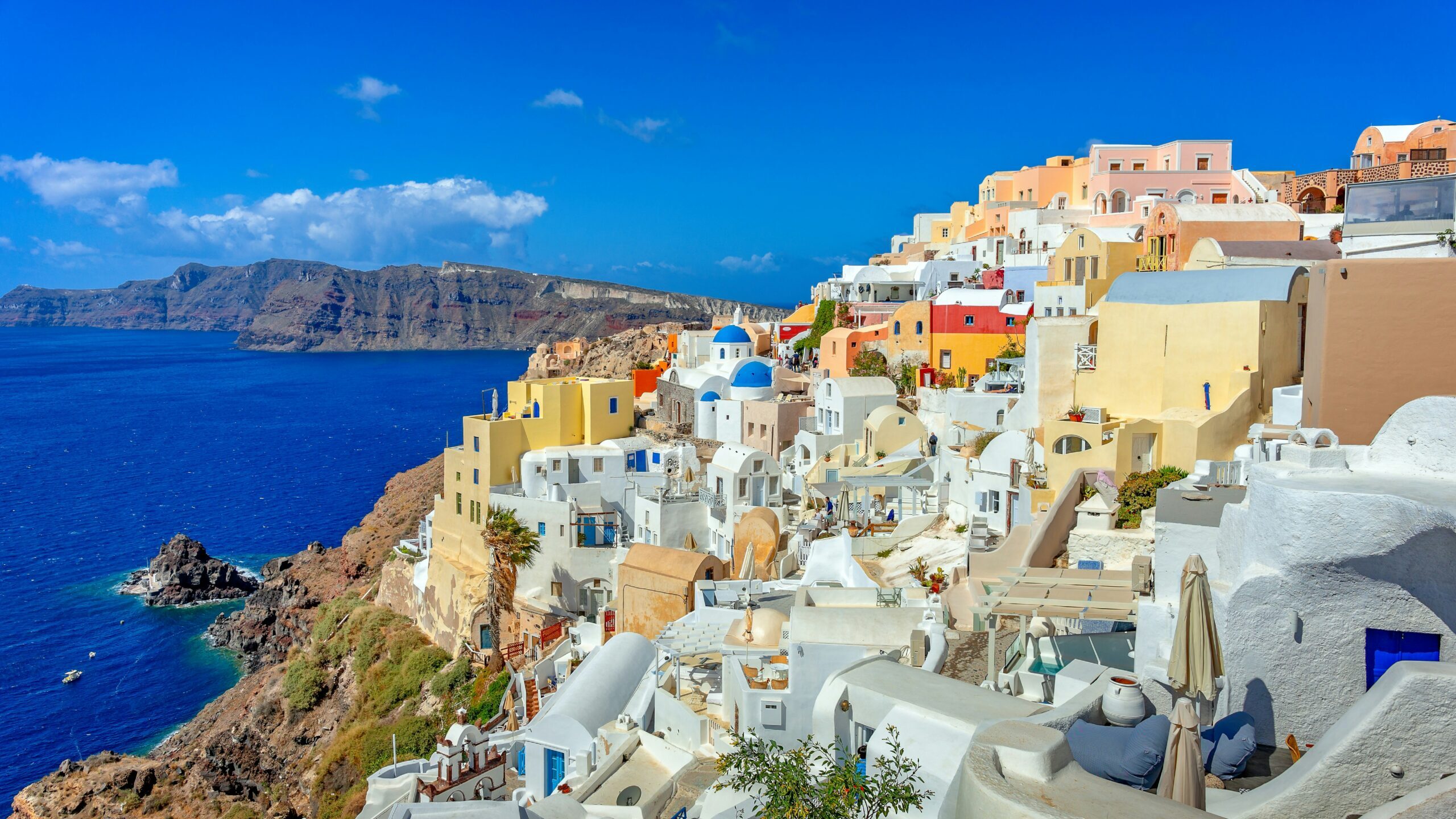 Santorini Greece – UK to Greece removals