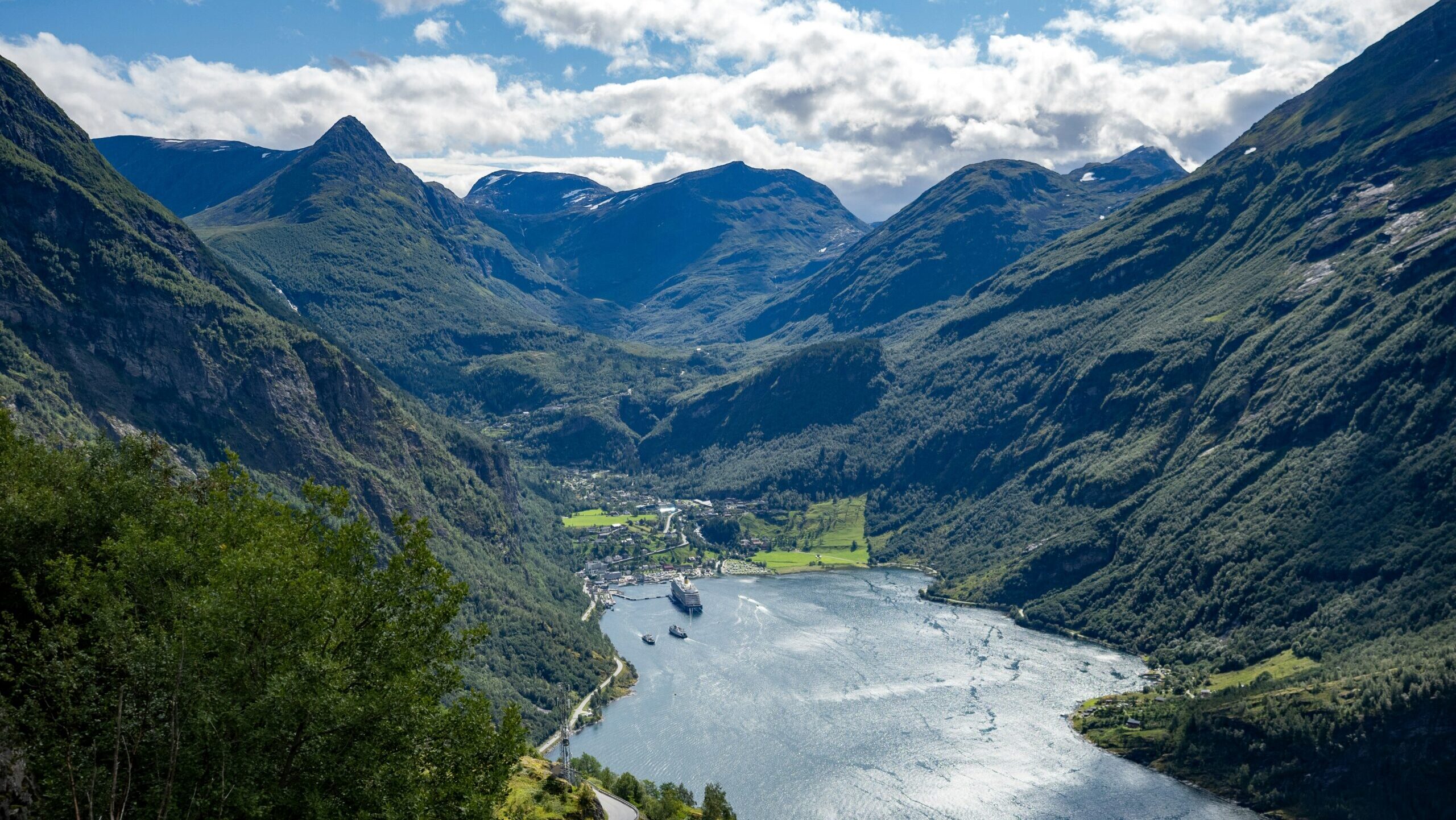 Norwegian fjord – UK to Norway removals